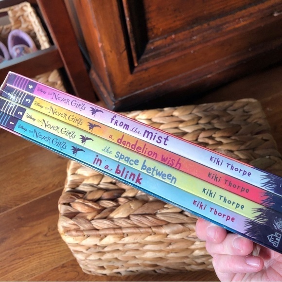 Disney Never Girls Collection #1 by: Kiki Thorpe paperback book set - Picture 3 of 3